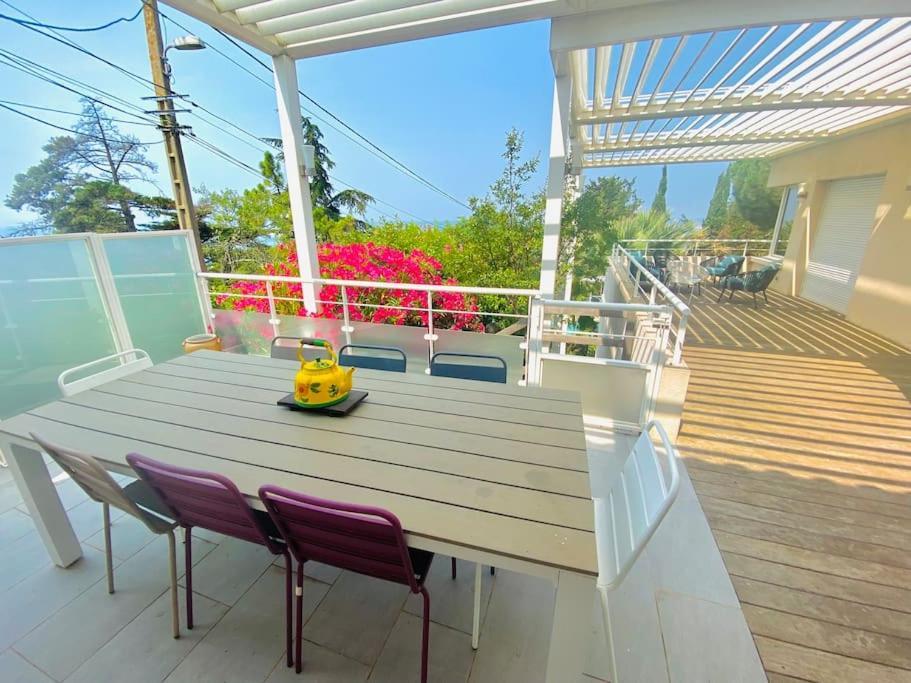 Atlantide - Somptueuse Villa Classee 4 Etoiles - Saint-Clair - Vue Exceptionnelle - Piscine سُت المظهر الخارجي الصورة